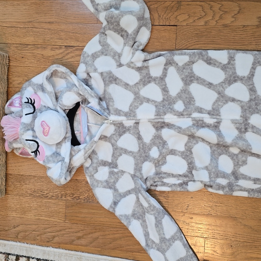 DOTS & DREAMS BRAND GIRLS SOFT GRAY & WHITE GIRAFFE HOODED PAJAMAS SIZE XS
